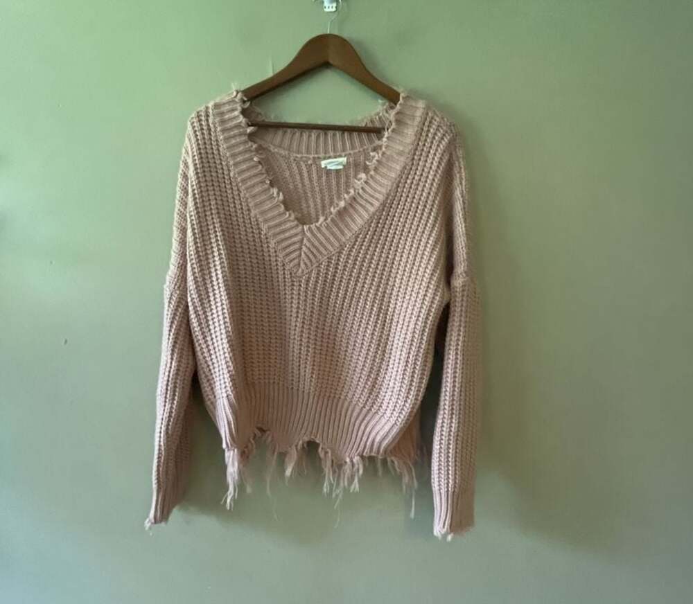 Main Strip Cable Knit V Neck Fray Hem Distressed Sweater Mauve Pink Small